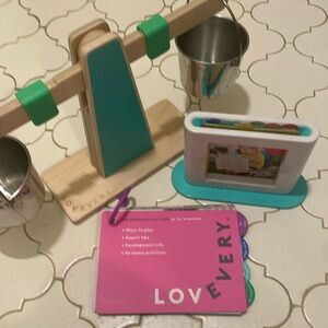 Lovevery The Enthusiast play kit 28-30 months